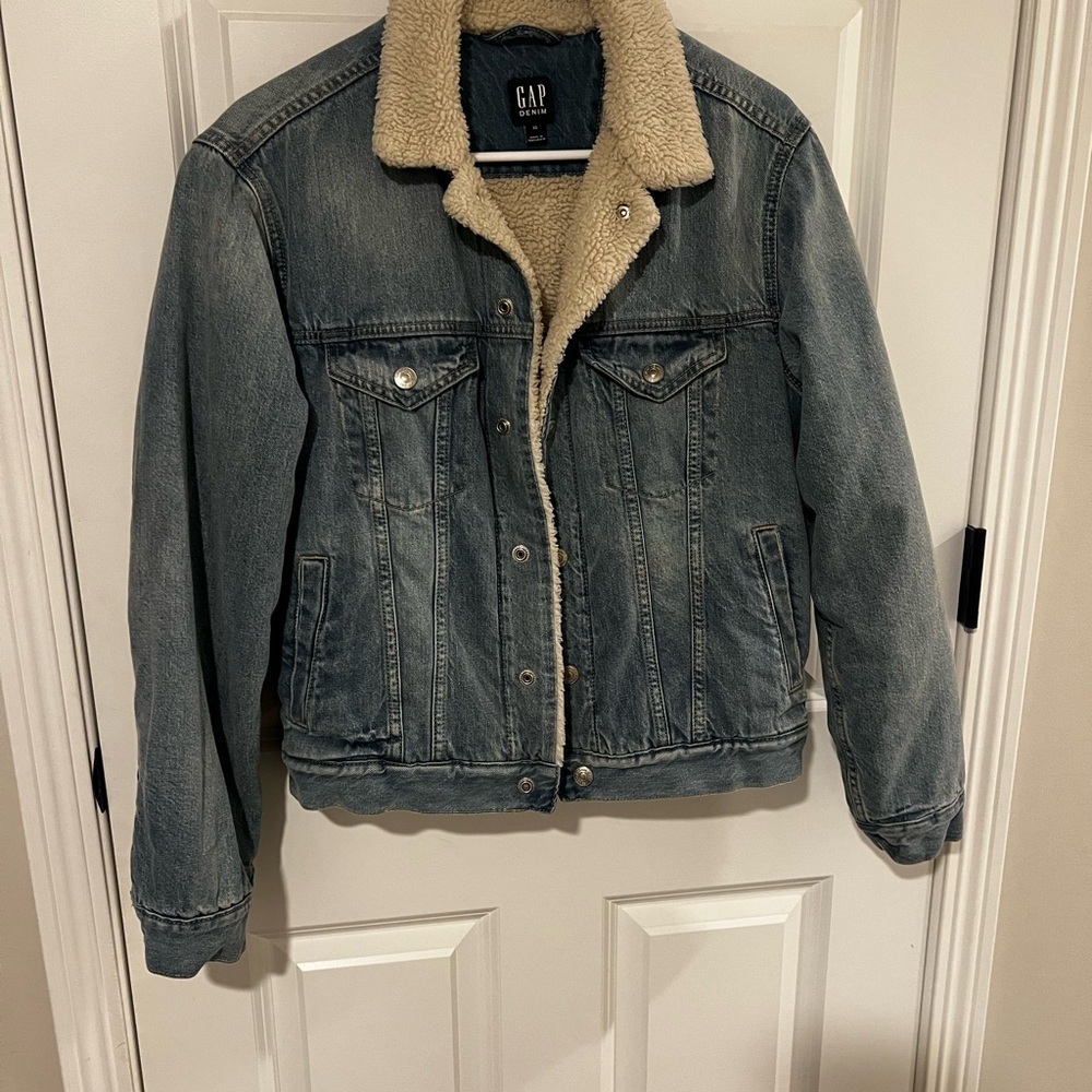 GAP Men's Denim Jacket with Sherpa Collar